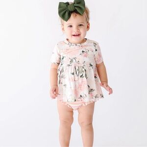 Posh Peanut NWT Vintage Rose Peplum Top and Bloomers Set size 3-6m